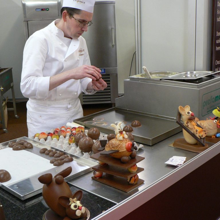 chocolatier-566199_1920